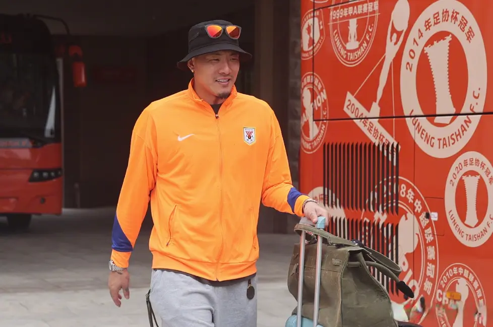 出战, 赛前发布会 出战, 赛前发布会