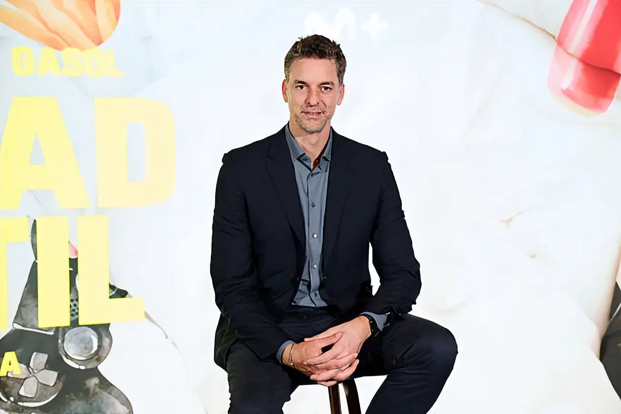 艾顿, 湖人拥有一, alt 艾顿, 湖人拥有一, alt