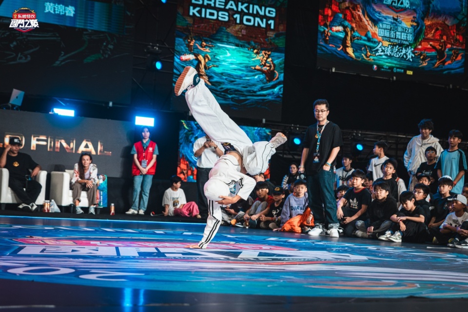 个人项目中, 人物WAT, 从城市赛场 个人项目中, 人物WAT, 从城市赛场