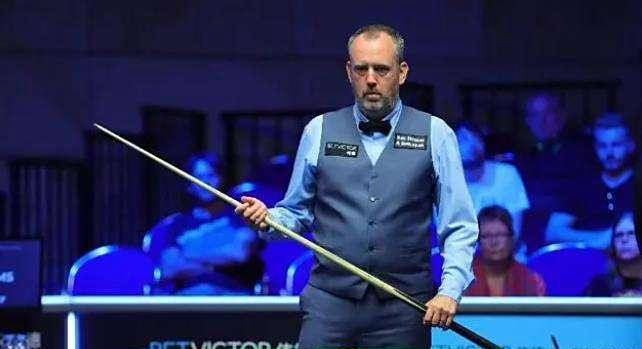 比赛中只得, 台和出色的, 了巨大的压