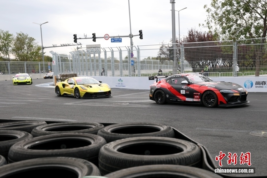 开赛, 赛车在预排 开赛, 赛车在预排